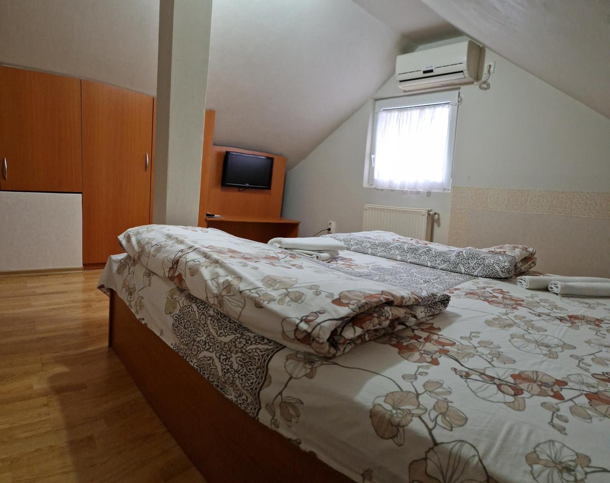Pensiunea Veronica Băile Felix Cameră foto